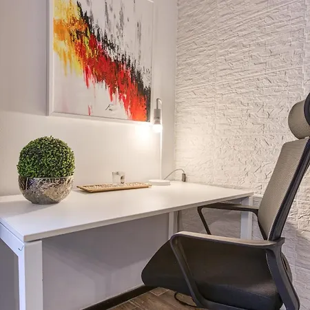Stylish 1bedroom In The Heart Of St Julians 404